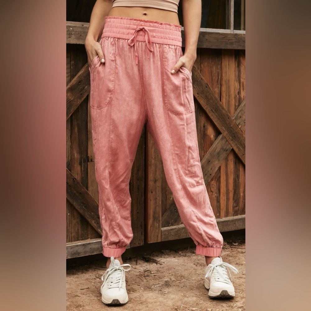NWT Free People Movement XS Halfzies Jogger Pants in Brushed Apricot New $128 - Picture 5 of 8